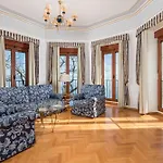 Miramar Hotel