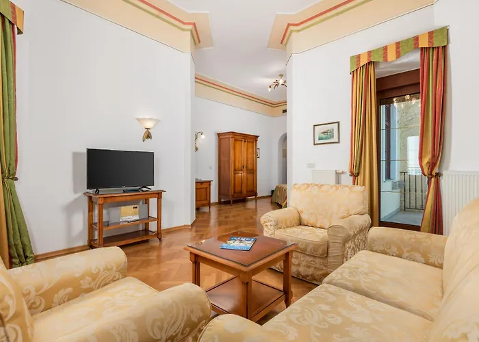 Miramar אופטיה