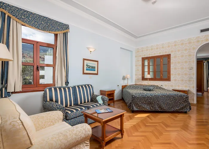 Miramar אופטיה