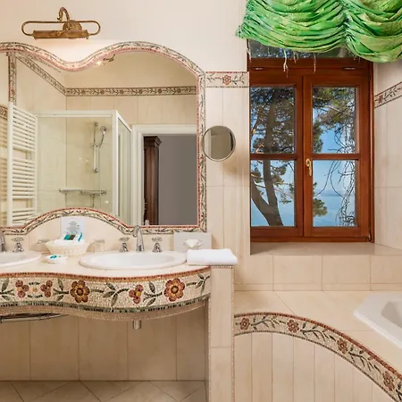 Miramar Otel 4*